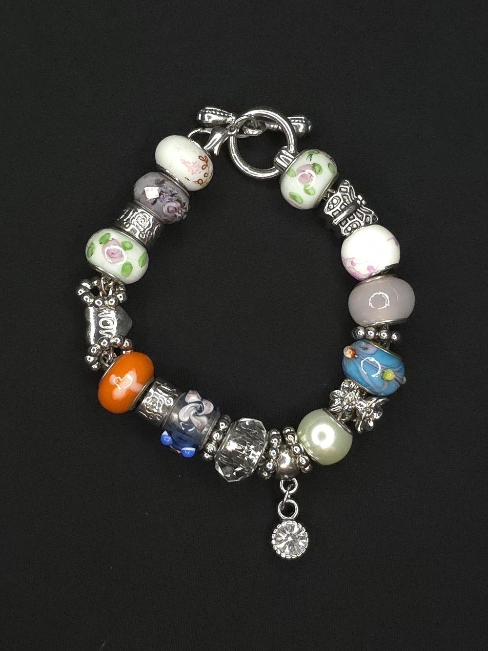 Source Unknown Multicolor Floral Glass Bead Bracelet with Charms - Picture 3 of 4